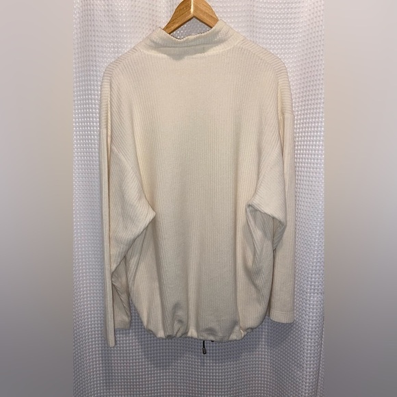 Women’s SHAN oversized cream/white very oversized sweater size Medium - Picture 13 of 16